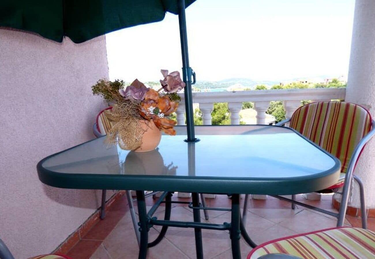 Căn hộ (A5) | Hiên