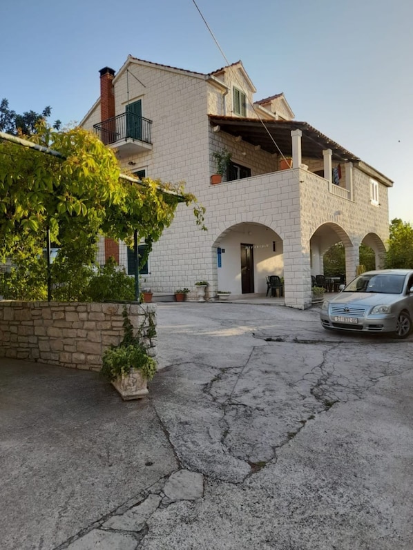 Exterior - Apartments Jere (Sutivan)