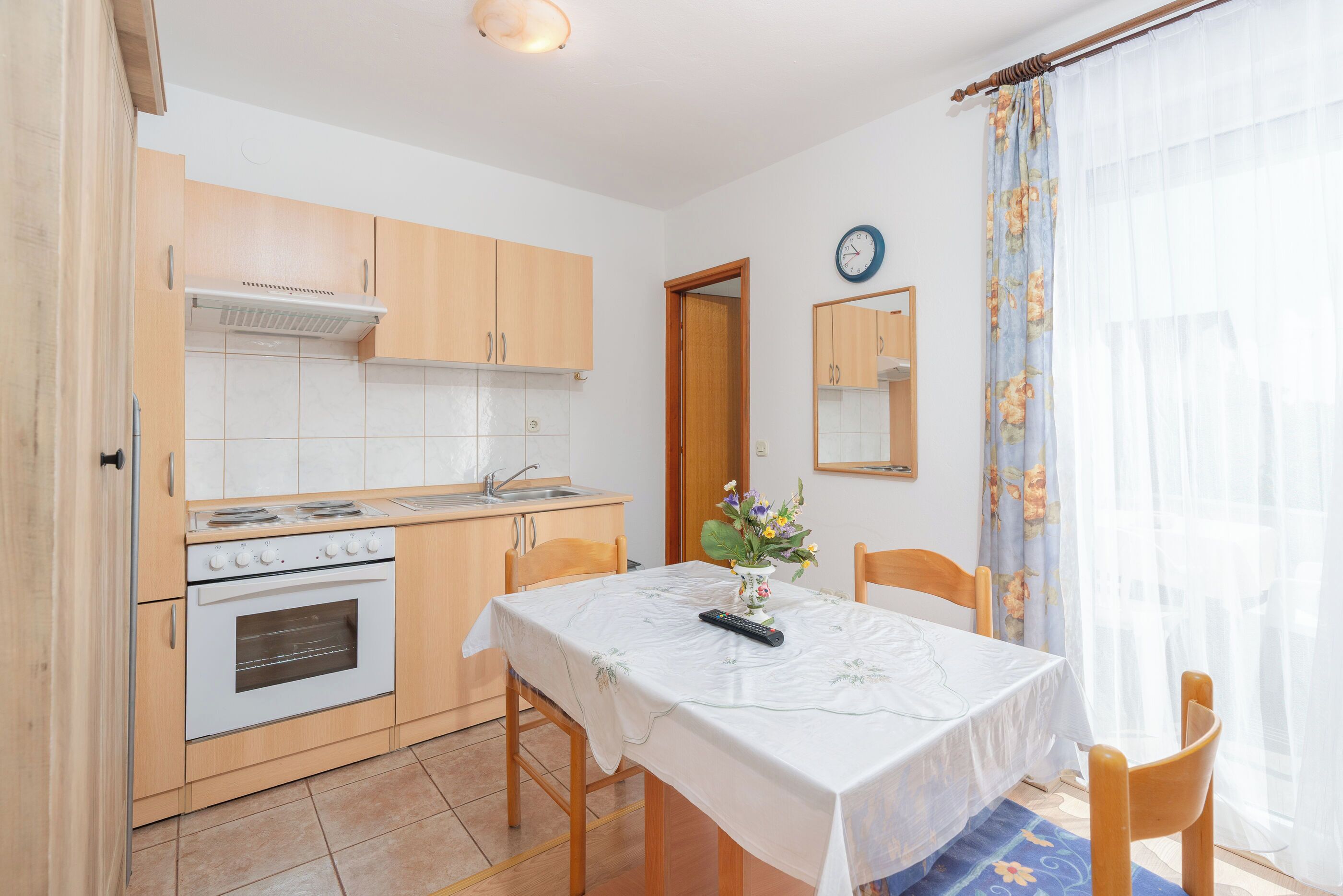 Studio (A5) | Private kitchen | Fridge, oven, stovetop, espresso maker