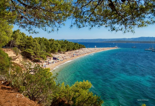 Beach - Apartments Suzi (Bol)