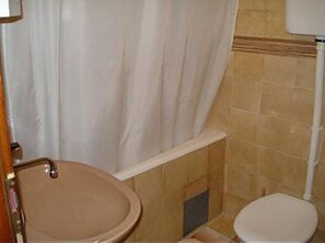 Apartment (A2) | Bathroom | Bathtub - Apartments Suzi (Bol)