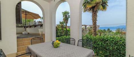 Apartment (A1) | Terrace/patio