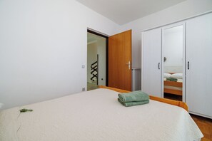 Apartment (A1) | Free WiFi - Apartment Renata (Omisalj)