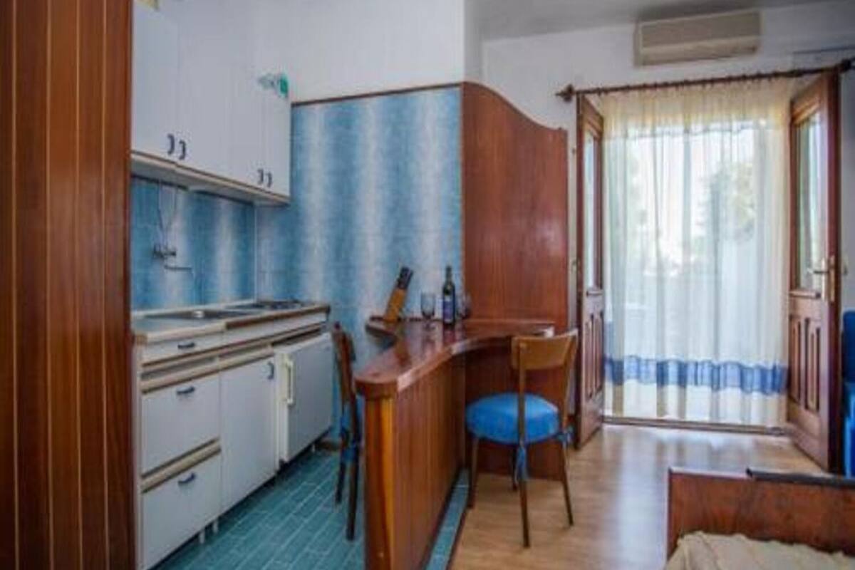 Studio (A5) | Interior