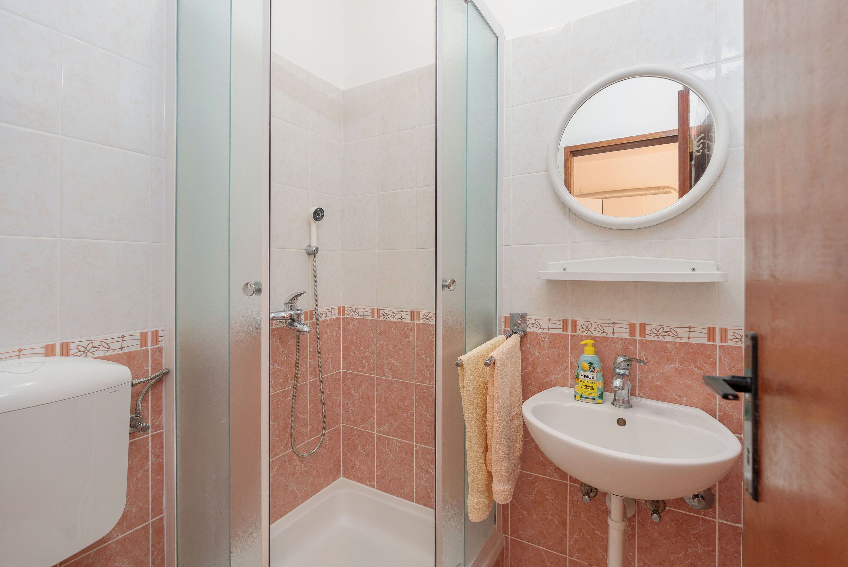 Apartment (A2) | Bathroom | Shower