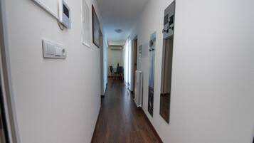 Apartment (A2) | Flur