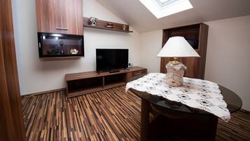 Apartment (A2) | Living room