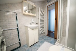 Apartment (A2) | Badezimmer | Dusche