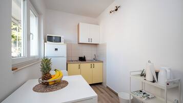 Căn hộ (A1) | Bếp riêng