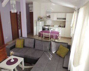 Apartment (A7) | Living room - Apartment Lina (Pag)