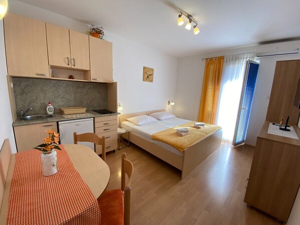 Studio (A5) | Interior - Apartment Lina (Pag)