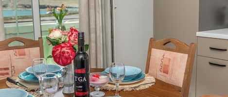 Appartement (A4) | Cuisine privée | Réfrigérateur, surface de cuisson, bouilloire électrique, grille-pain
