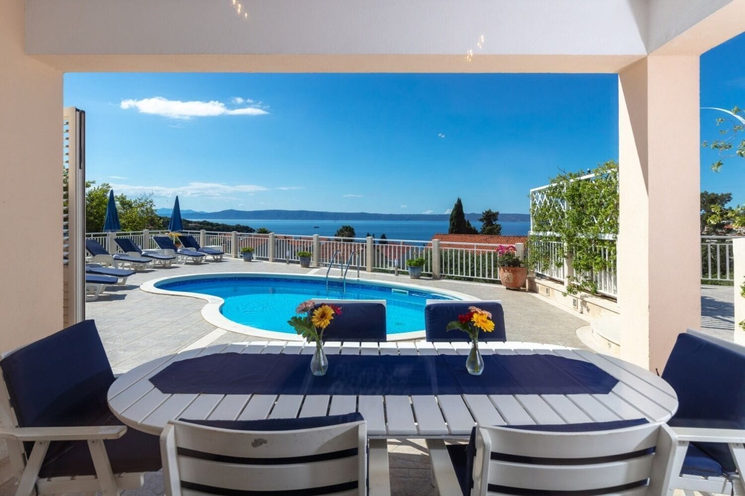 House | Terrace/patio