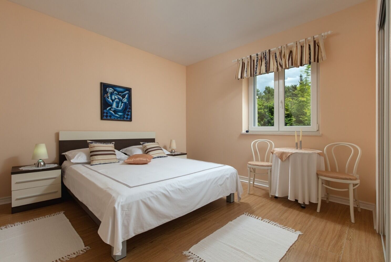 House | Iron/ironing board, free WiFi