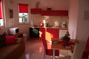Apartment (A1) | Private kitchen - Apartments Central (Okrug)