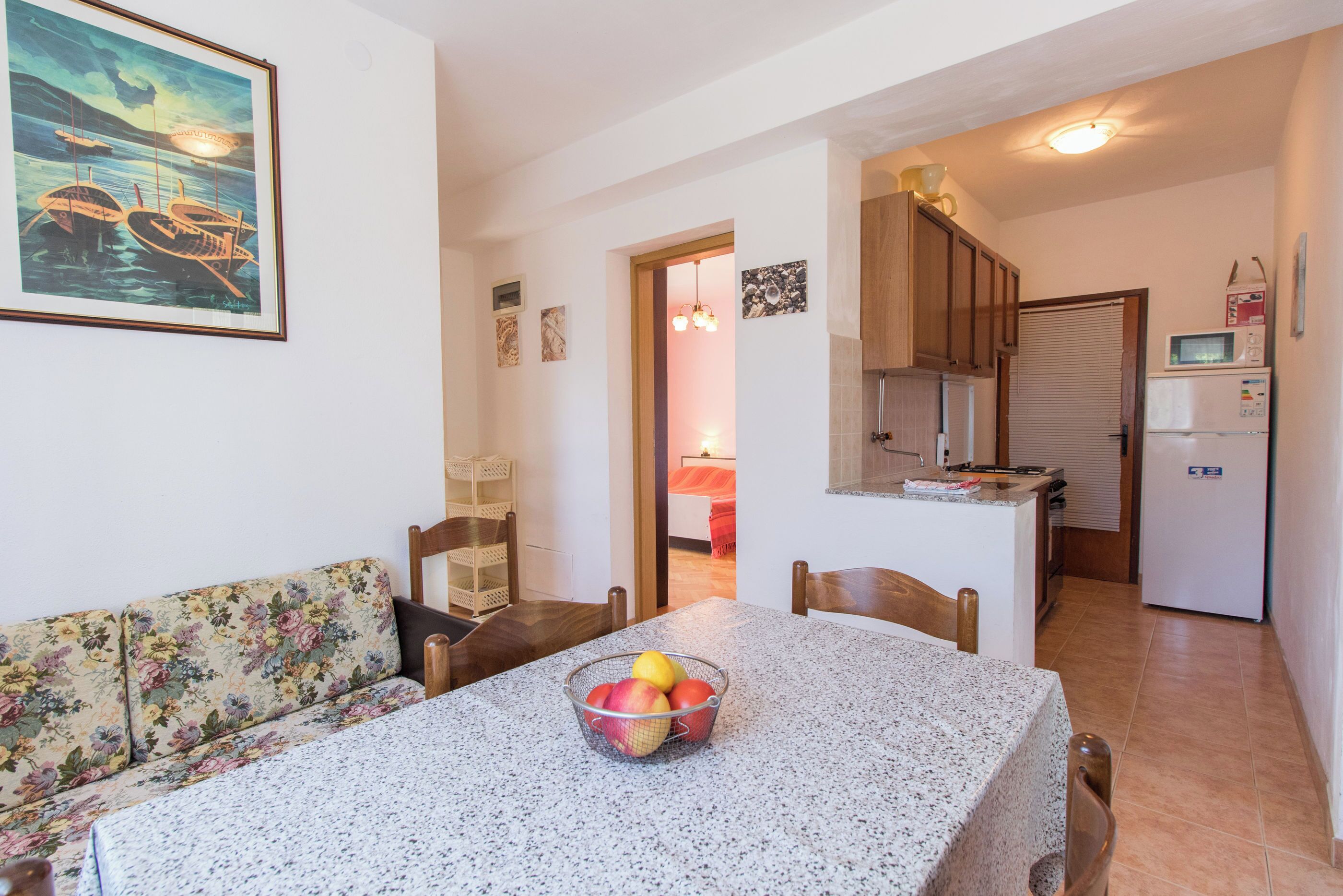 Apartment (A2) | Private kitchen | Fridge, oven, stovetop, espresso maker