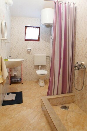 Apartment (A2) | Bathroom - Apartments Mari (Blato)