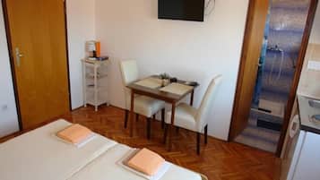 Studio (A3) | Interior