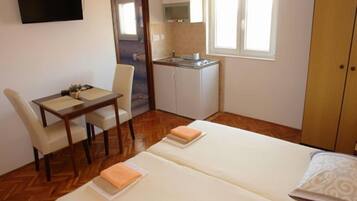 Estudio (A3) | Interior