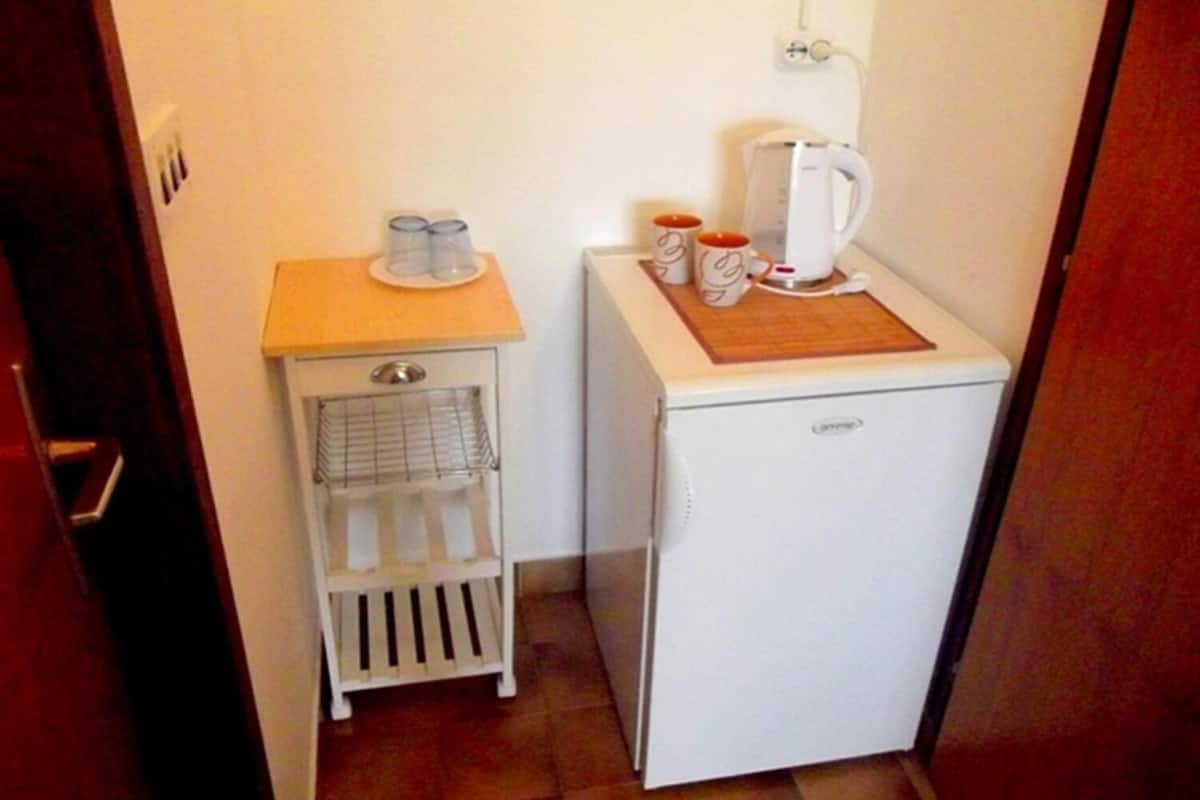 Værelse (S2) | Teknologi