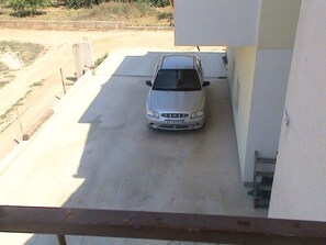 Free self-parking - Apartment Ivy (Trogir)