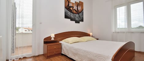 Apartment (A2) | Iron/ironing board, free WiFi