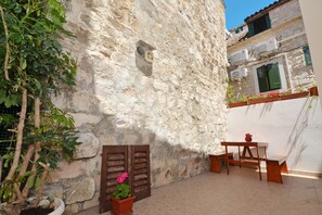 Apartment (A1) | Terrace/patio - Apartment Irvin (Trogir)