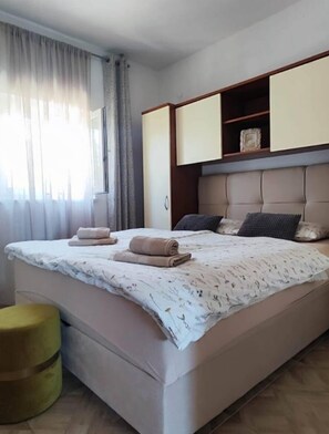 Nhà | Bàn ủi/dụng cụ ủi quần áo, truy cập Internet không dây miễn phí 