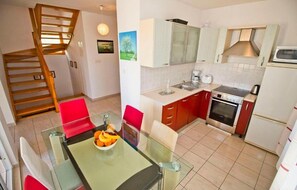 Apartment (A1) | Private kitchen - Apartment Mana (Split)