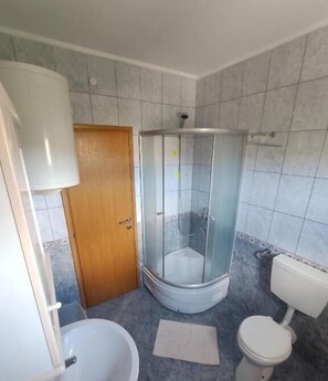 Apartment (A2) | Badezimmer