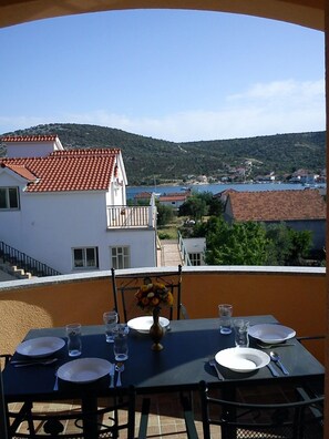 Apartment (A4) | Terrace/patio - Apartments Antonija (Marina)