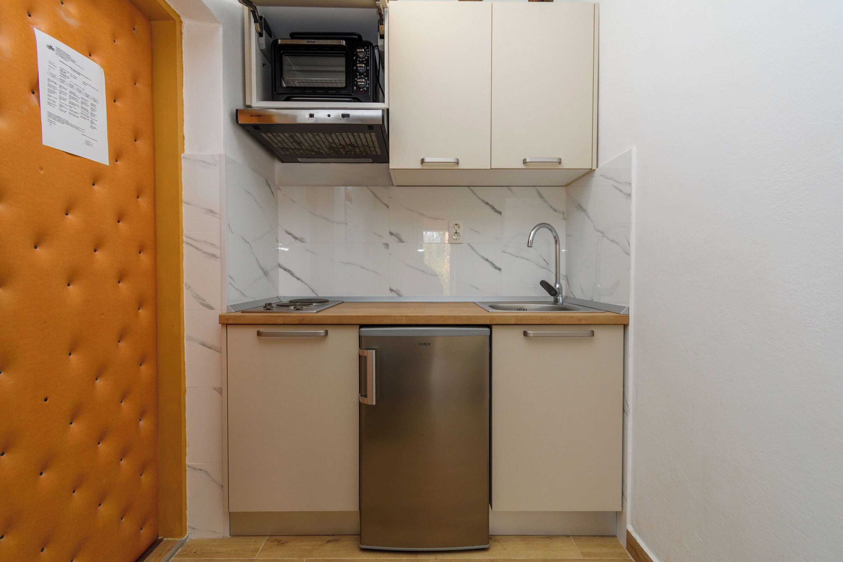 Studio (A2) | Cuisine privée | Réfrigérateur, micro-ondes, plaque de cuisson, machine à expresso