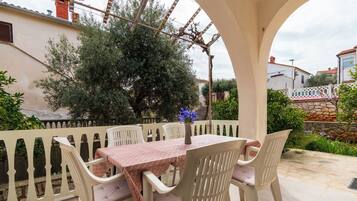 Apartment (A1) | Terrace/patio