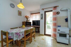 Apartment (A1) | Dining - Apartments Tonia (Mali Losinj)