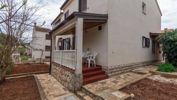 Studio (A2) | Terrace/patio