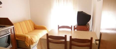 Apartment (A2) | Living room