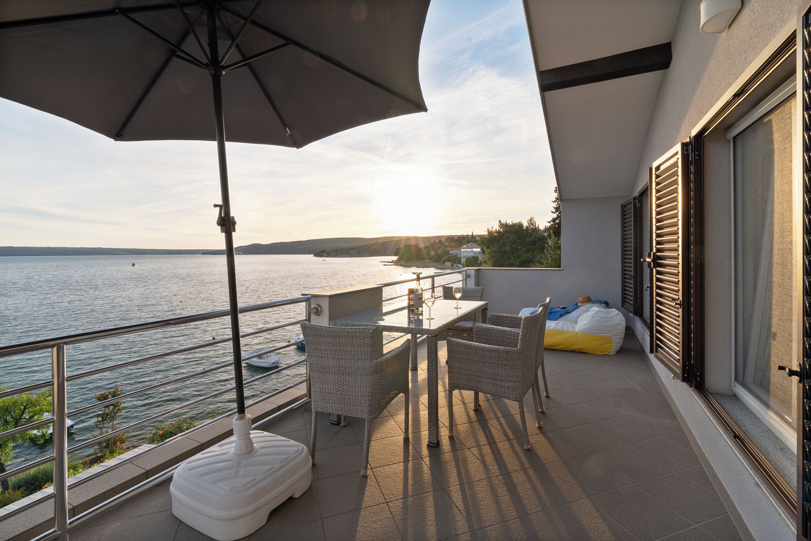 Apartment (A2) | Water view