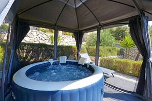 室外 SPA 浴池