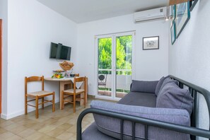 Apartment (A1) | Living room - Apartment Livr (Podgora)