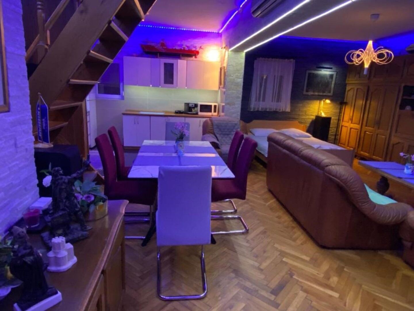 Apartment (A3) | Dining