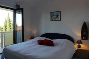 Tabla de planchar con plancha y wifi gratis 