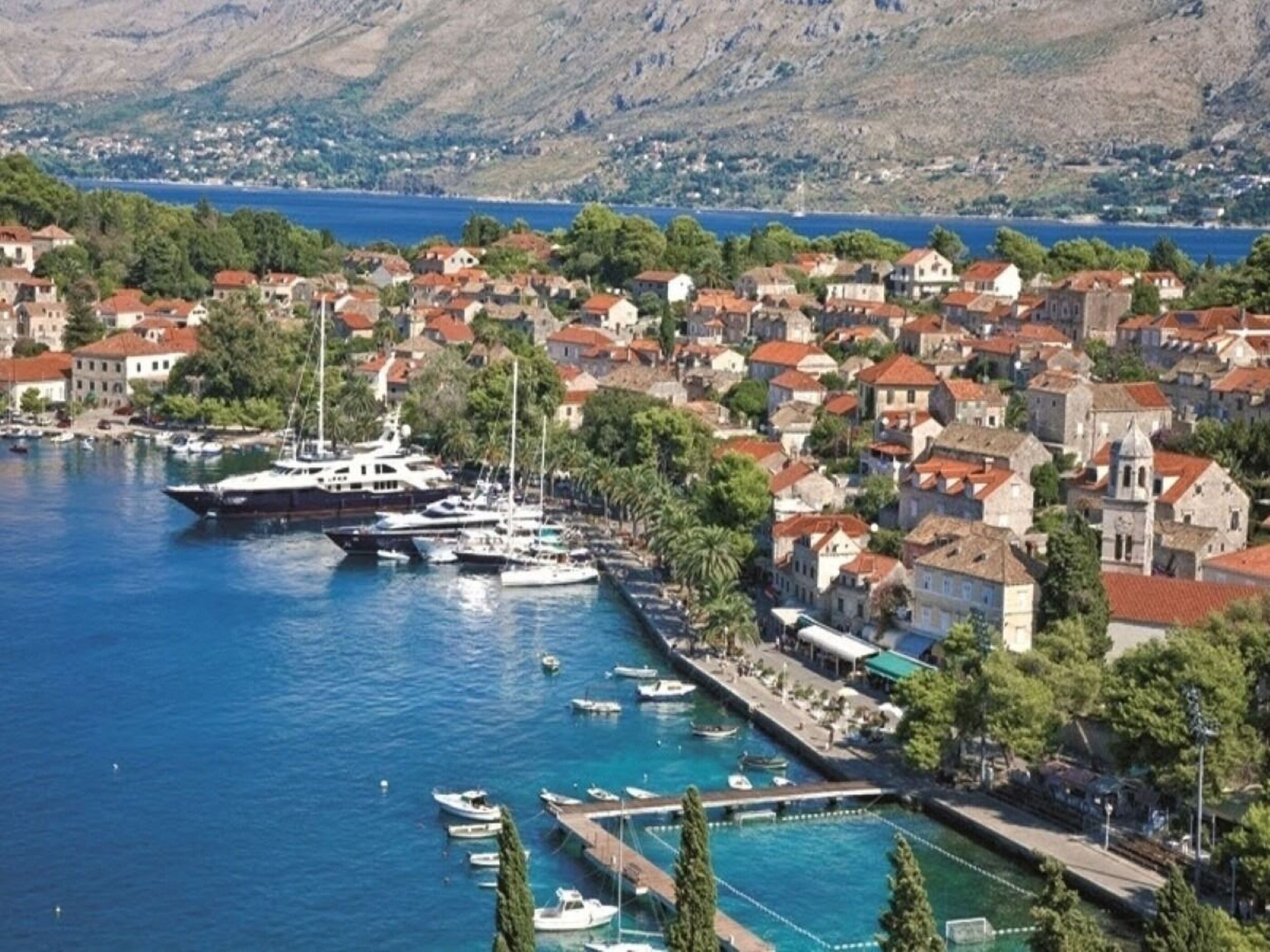 숙박 시설에서 보는 시내 전망