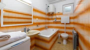 Apartment (A1) | Bathroom