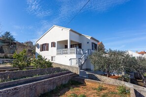 Building design - House Milka (Sali)