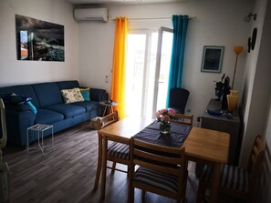 Apartment (A1) | Ruang tamu