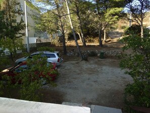 Free self-parking - Apartments Ivan1 (Novalja)