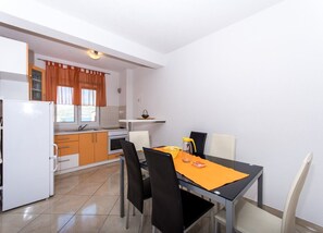 Apartment (A1) | Dining - Apartment Slavica (Okrug)