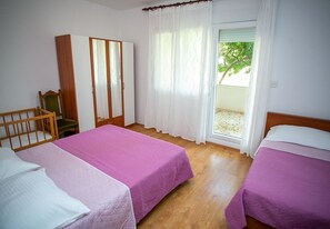 Appartement (A1) | Fer et planche à repasser, accès au Wi-Fi (inclus)