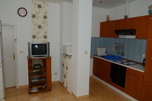 Apartment (A1) | Private kitchen - Apartments Iva (Postira)