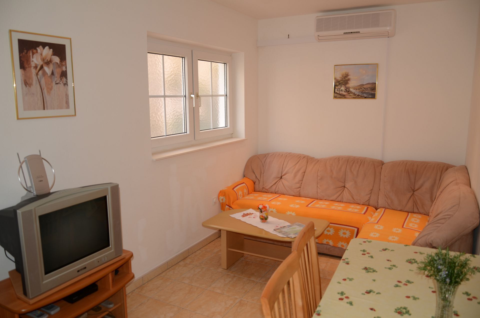 Apartment (A2) | Living room